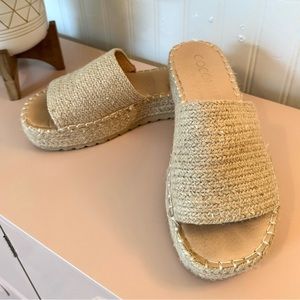 Coconuts by Matisse Del Mar Platform Slide in Natural Fabric - 7.5